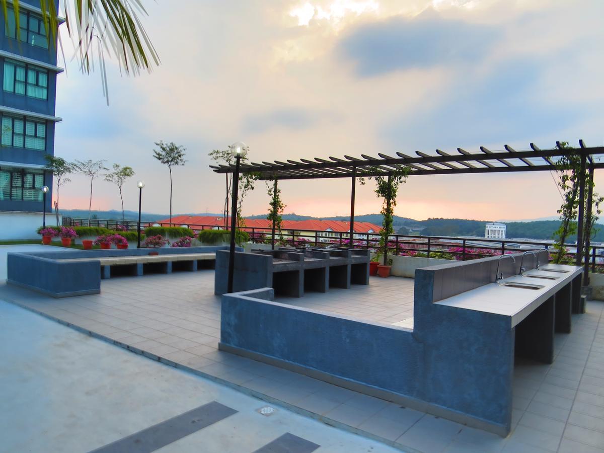 The Garden By J&G Vacation Homes Skudai Exterior photo